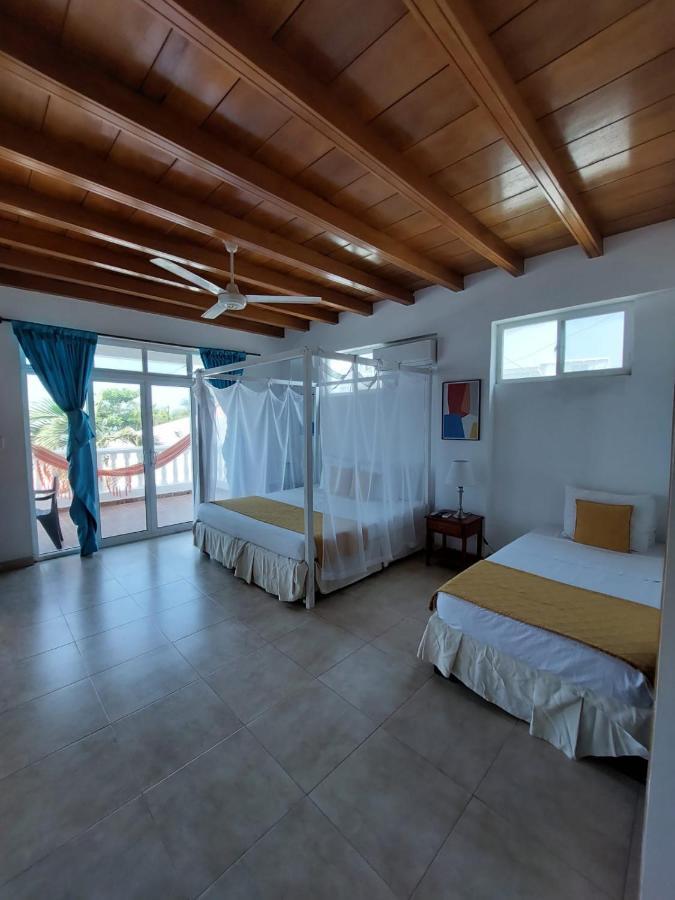 Hotel 3 Banderas Manzanillo Del Mar Cartagena Eksteriør billede